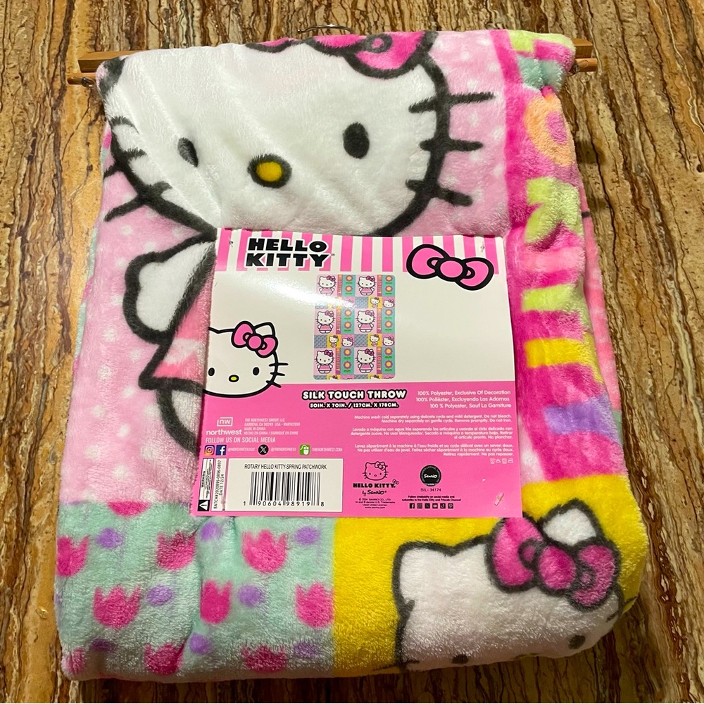 Hello Kitty - Picture 4 of 7